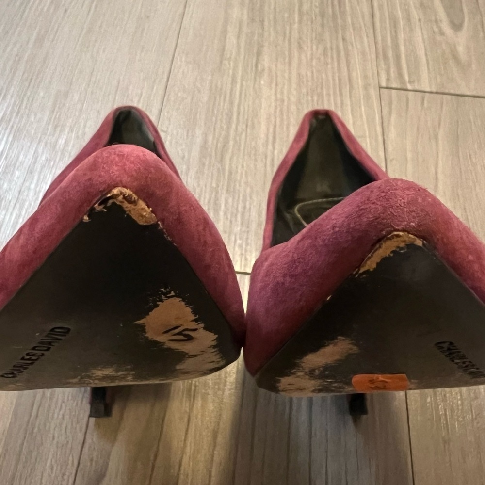 00s Charles David Magenta Pointed Toe Suede Heels Leather Sole Size W6 - Picture 7 of 8